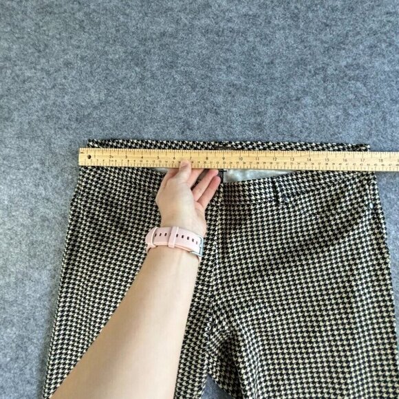 J McLaughlin Women's Pull on Pants 14 Pattern Tan Black Skinny Legging Rayon 390 - Picture 4 of 14